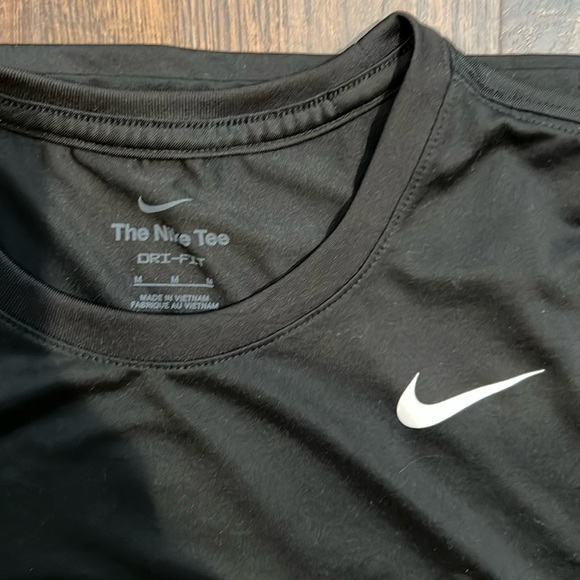 Nike Dri-FIT Women's Tee Black Size Medium - Picture 5 of 5